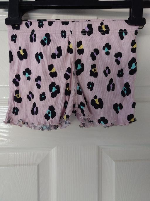 Buy & Sell Leicestershire Charnwood - Photos for Girls lilac shorts size 5-6 years