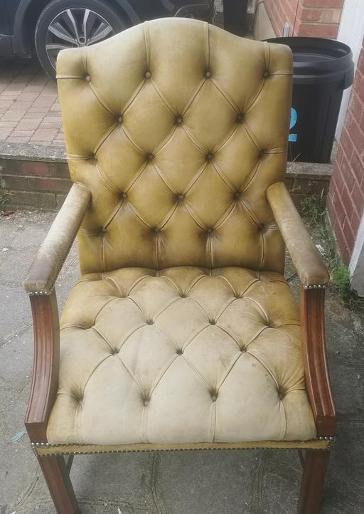 Buy & Sell West London Hillingdon - Photos for Vintage Gainsborough chair