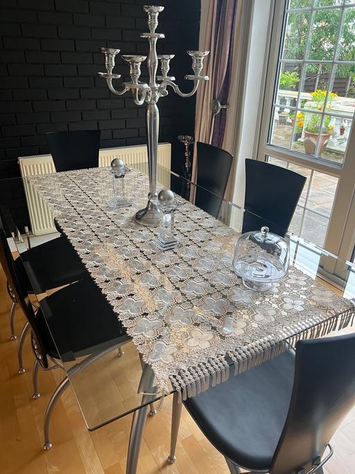 Buy & Sell South East London Chinbrook - South East London - Photos for Glass table and chairs set