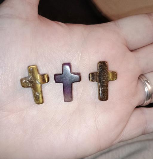 Buy & Sell West London Hounslow - Photos for 3 Crystal Crosses