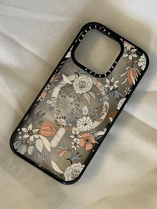 Buy & Sell West Midlands Birmingham - Photos for Casetify Coral Floral iPhone 15 Pro case