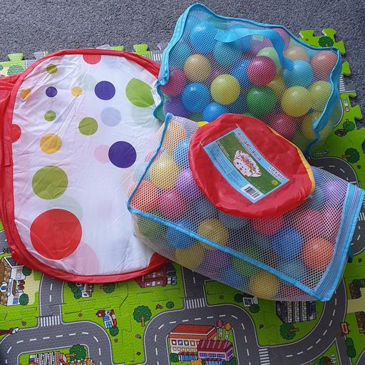 Buy & Sell Barking and Dagenham Barking - Barking and Dagenham - Photos for Ball pit with 3 bags of balls