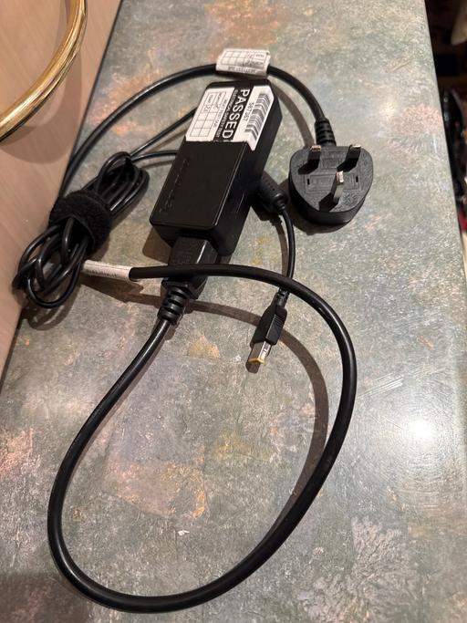 Buy & Sell West London West Ealing - West London - Photos for Lenovo laptop charger