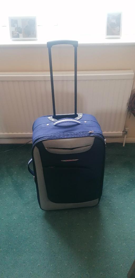 Buy & Sell Kent Dartford - Photos for rolling suitcase