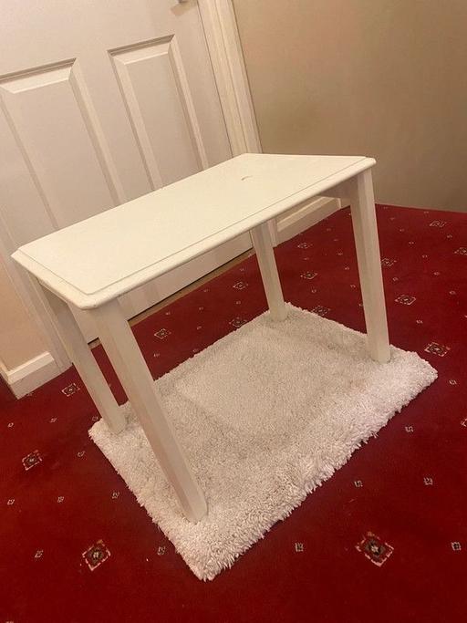 Buy & Sell East London All Saints - East London - Photos for Small Table with Rug attached