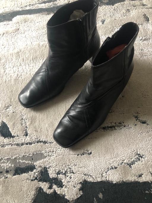 Buy & Sell South East London Camberwell - South East London - Photos for Boots