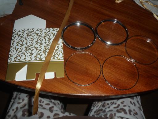 Buy & Sell Greater Manchester Manchester - Photos for 5 NEW LADIES BANGLES