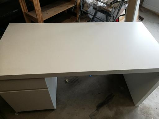 Buy & Sell East London Woodford - East London - Photos for Ikea Malm White Desk