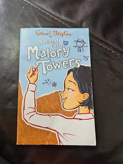 Buy & Sell South Yorkshire Sheffield - Photos for Enid Blyton second form at malory towers