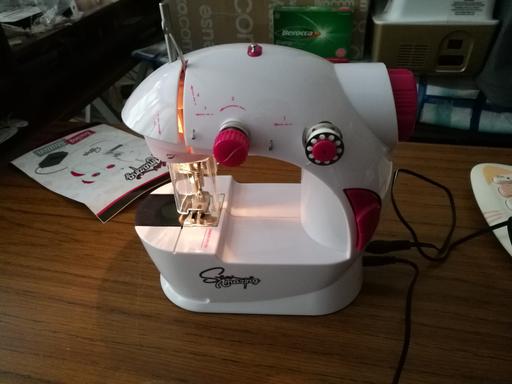 further learning East London Woodford - East London - Photos for Mini sewing machine child kid safe guard