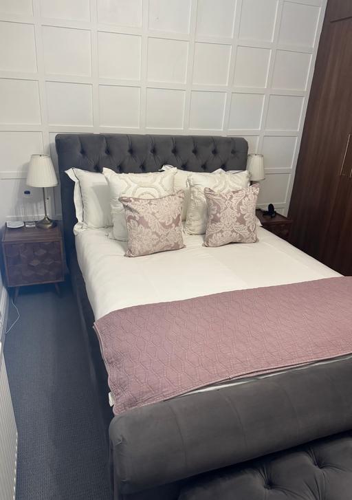 Buy & Sell East London Upton Park - East London - Photos for GREY VELVET DOUBLE BED FRAME AND OTTOMAN