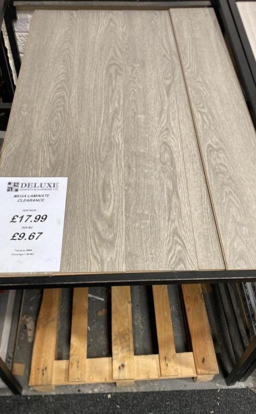 Buy & Sell West Midlands Walsall - Photos for Laminate Flooring 8mm🔴