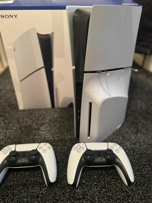 Buy & Sell North London Upper Edmonton - North London - Photos for PlayStation 5 Slim + 2 Games + extra contro