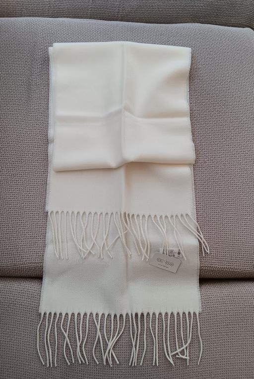 Buy & Sell West Midlands Walsall - Photos for New Cream Scarf