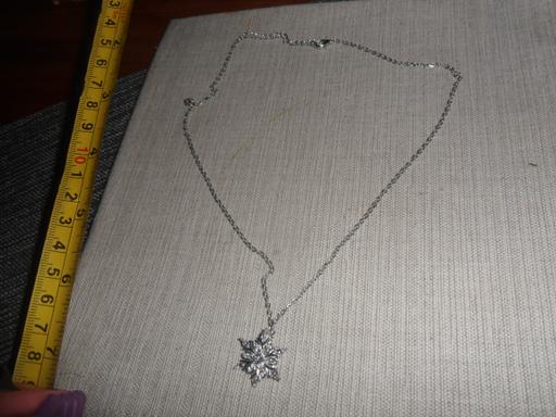 Buy & Sell Greater Manchester Manchester - Photos for LADIES NEW SNOW FLAKE NECKLACE + GIFT BOX