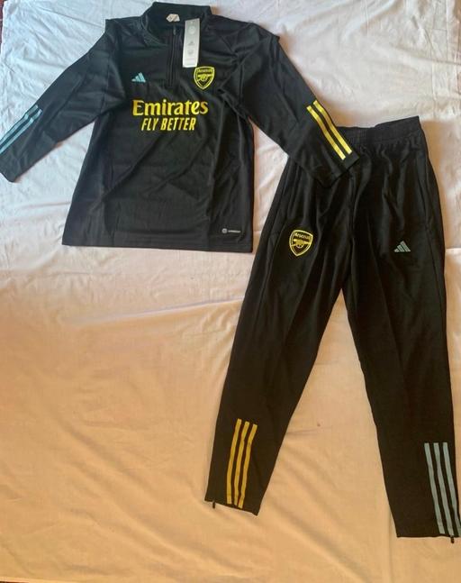 Buy & Sell Buckinghamshire Milton Keynes - Photos for Kids Arsenal Tracksuit