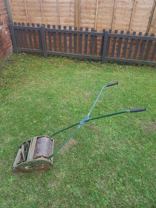 Buy & Sell West Yorkshire Wakefield - Photos for Vintage lawnmower **sale**