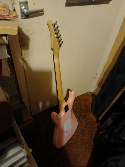 Buy & Sell North West London Queen`s Park - North West London - Photos for Electric guitar