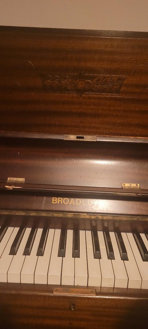 Buy & Sell Nottinghamshire Nottingham - Photos for piano with stool - free