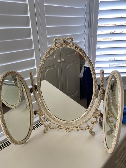 Buy & Sell West London Hillingdon - Photos for Dressing Table Mirror