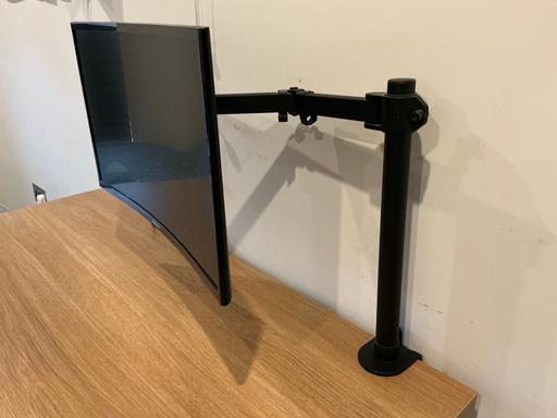 Buy & Sell South West London Lambeth - Photos for Samsung C24F390FHU Monitor and Monitor Arm