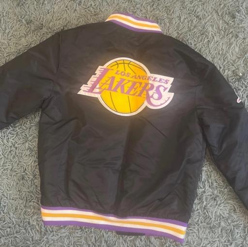 Buy & Sell West Midlands Birmingham - Photos for LA lakers jacket and bag