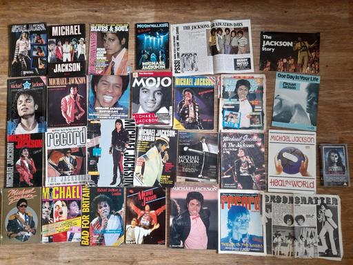 Buy & Sell Derbyshire Chesterfield - Photos for 29 x Michael Jackson books