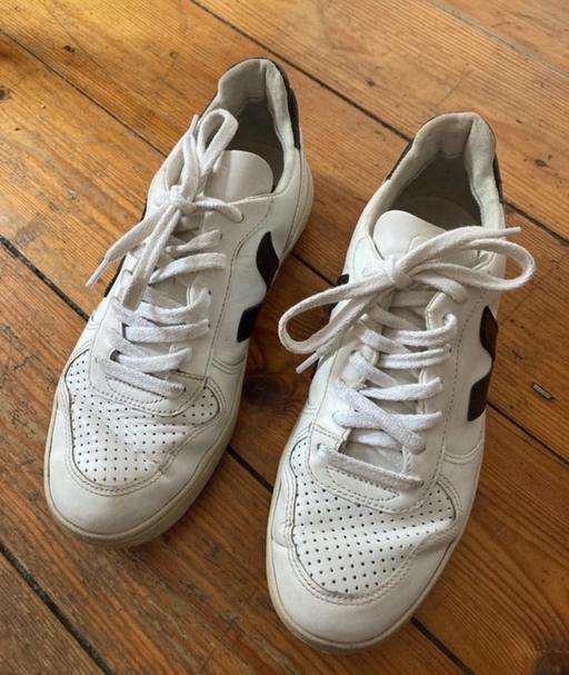 Buy & Sell North London Hornsey - North London - Photos for Veja Trainers 🖤🤍