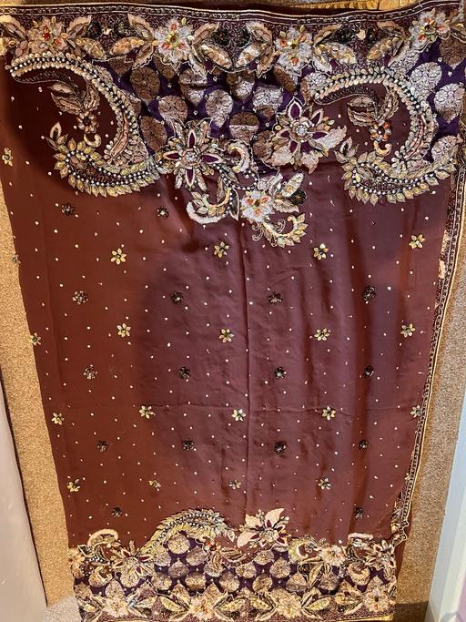 Buy & Sell East London Newham - Photos for Brown & gold saree