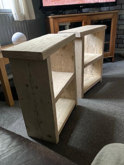 Buy & Sell Surrey Epsom and Ewell - Photos for Rustic Side table