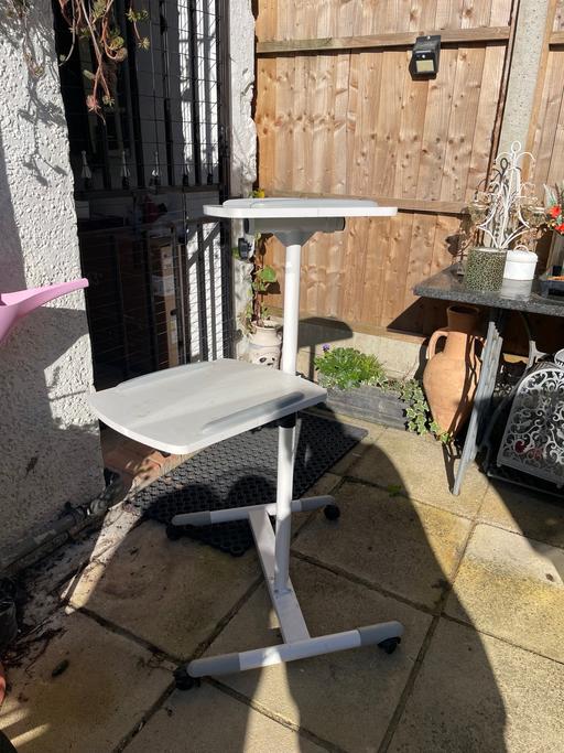 Buy & Sell South East London Bromley - Photos for Mobile Projector Cart