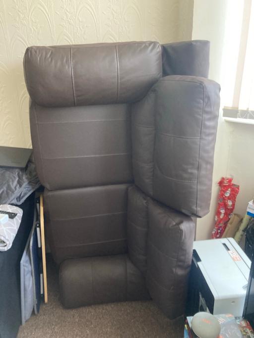 Buy & Sell West Midlands Birmingham - Photos for Brand new brown 2 seater leather sofa