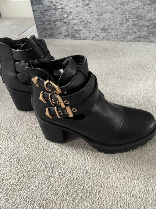 Buy & Sell Bedfordshire Luton - Photos for Ankle boots size 5/38