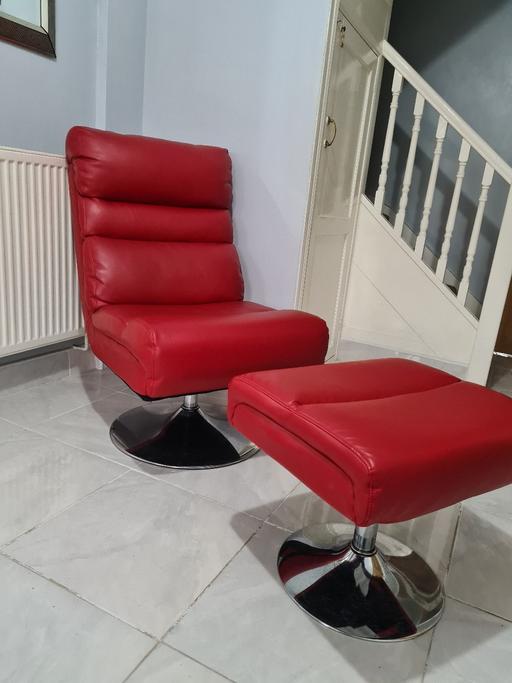 Buy & Sell West Midlands Birmingham - Photos for Red leather chair and foot rest