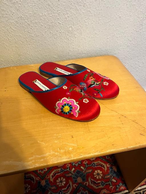 Buy & Sell South West London Earls Court - South West London - Photos for New Women’s Traditional Slides size UK 3