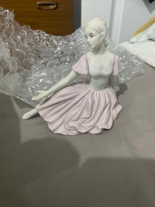 Buy & Sell North Yorkshire Middlesbrough - Photos for COALPORT LADIES DANCER FIGURINE WITH BOX