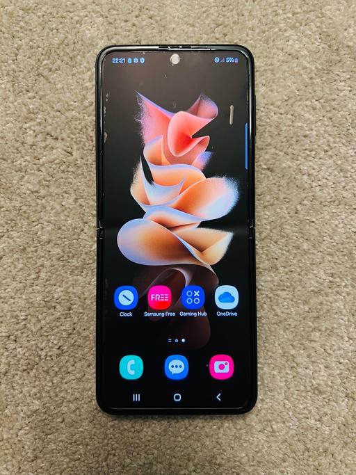 Buy & Sell Leicestershire Leicester - Photos for 📱SAMSUNG Flip3 256GB Unlocked ⭐️