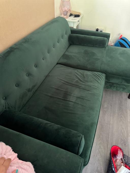 Buy & Sell South West London Nine Elms - South West London - Photos for Velvet sofa