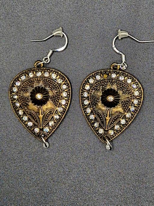 Buy & Sell East London Waltham Forest - Photos for Tear drop shaped earrings