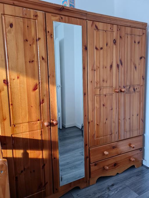 Buy & Sell West Midlands Birmingham - Photos for Oak wood wardrobe