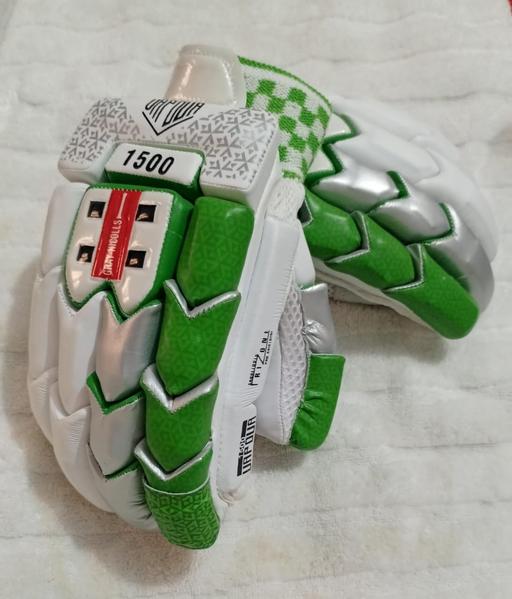 Buy & Sell Nottinghamshire Nottingham - Photos for gray Nicholls 1500 batting gloves right hande