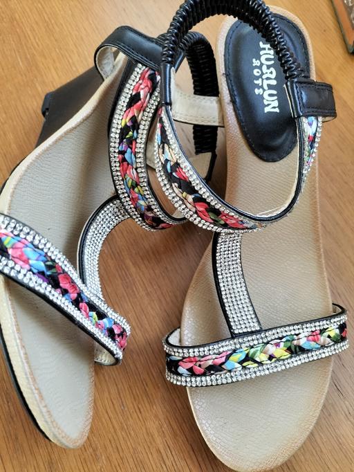 Buy & Sell West Midlands Sandwell - Photos for pair bling wedge sandle size 6 run small (5)