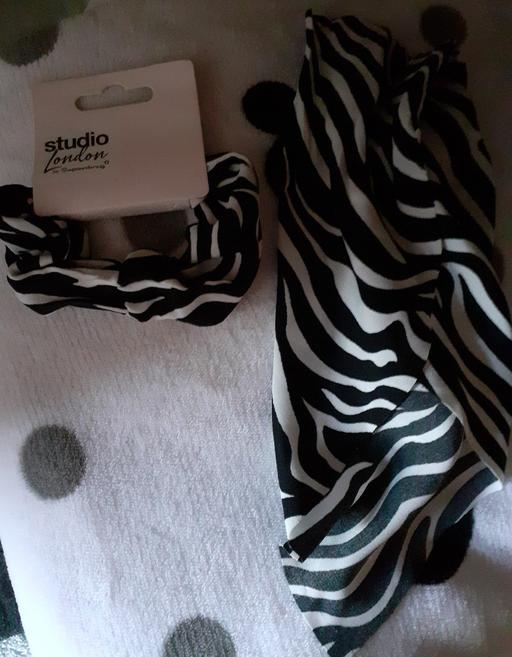 Buy & Sell Barking and Dagenham Dagenham - RM8 - Photos for stripy hair scrunchie hair tie new