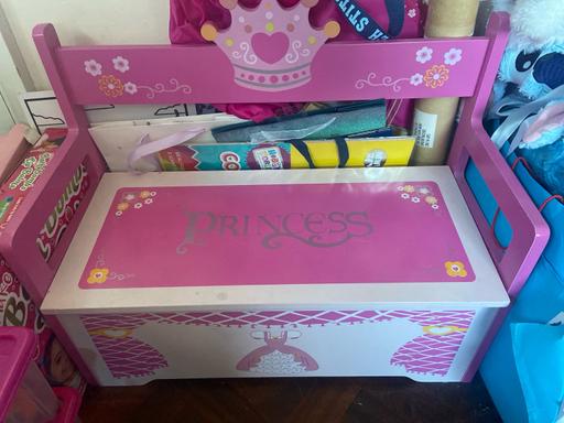 Buy & Sell Essex Brentwood - Photos for Princess toy box