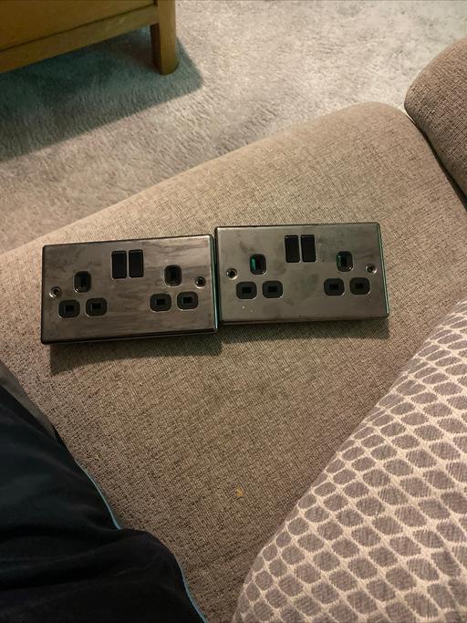 Buy & Sell North Yorkshire Middlesbrough - Photos for 2 PACK OF SILVER WALL PLUG SOCKETS