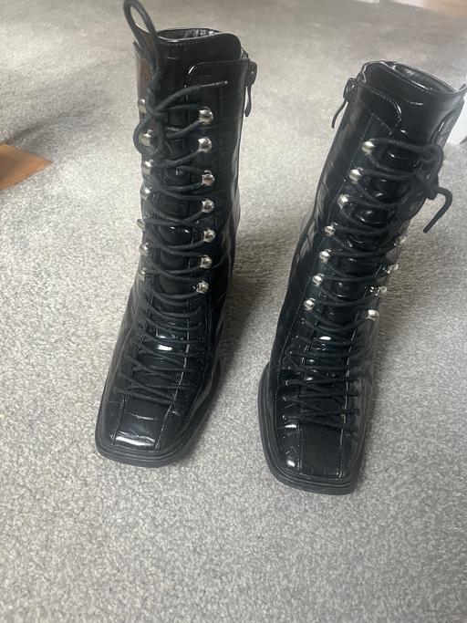 Buy & Sell Merseyside Liverpool - Photos for Mock croc block heeled ankle boots in 6(39)