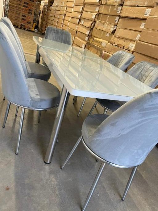 Buy & Sell Brent East Lane Business Park - Brent - Photos for Brand new Dining table with 6 chairs