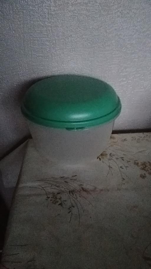 Buy & Sell Pembrokeshire - Wales Pantygrwndy - Pembrokeshire - Photos for tupperware container