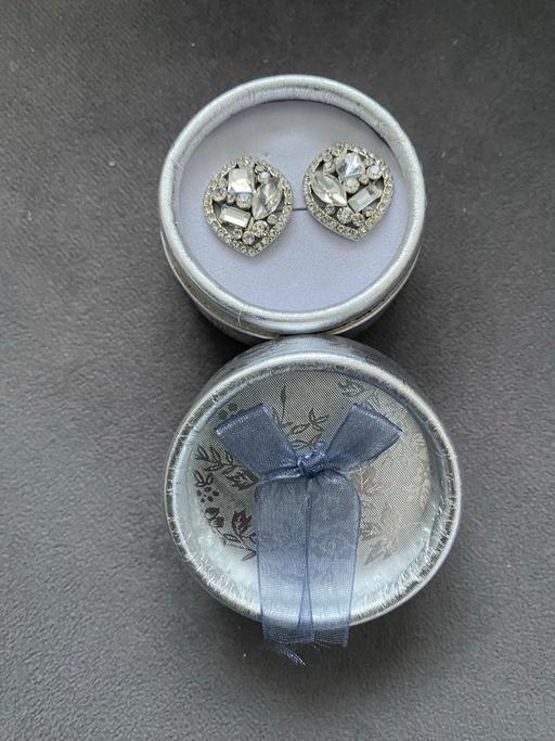 Buy & Sell Bedfordshire Central Bedfordshire - Photos for Diamanté stud earrings in box