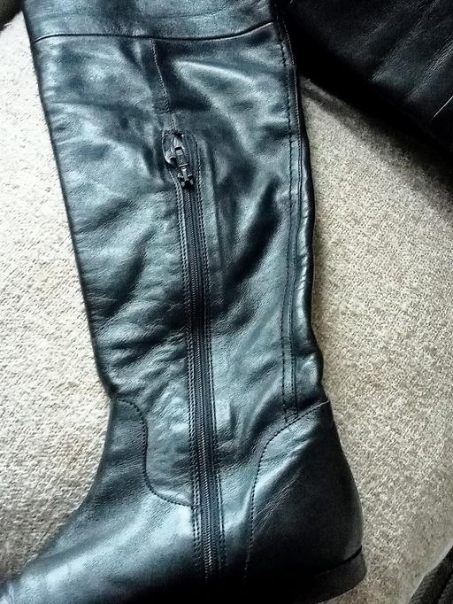 Buy & Sell South East London West Norwood - South East London - Photos for pair of ladies Clark boots in leather